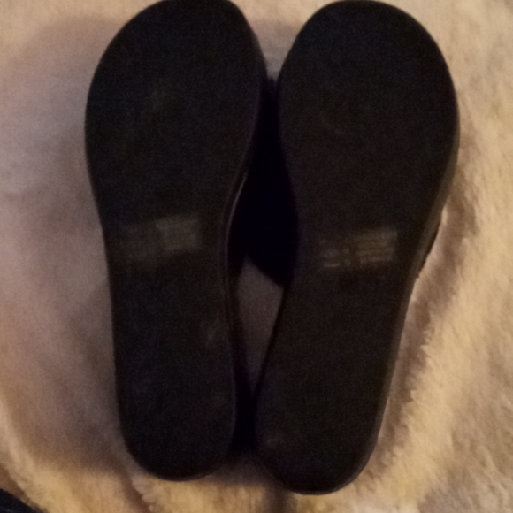 Ardene -Brand new black platform sandals - Picture 4 of 4